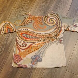 **SOLD** Chico lite sweater